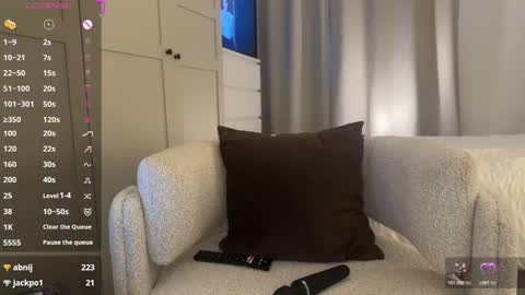 Snapshot of jemma10 chatting on 12.18.25 Jem online show from 12.18.25