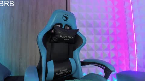 Snapshot of jendralevis chatting on 01.21.25 jendralevis online show from 01.21.25