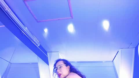 Snapshot of jenifer_cruz chatting on 04.30.26 jenifer_cruz online show from 04.30.26