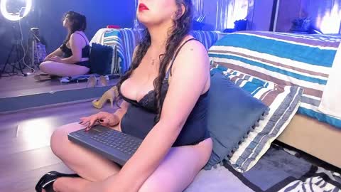 Snapshot of jenifer_cruz chatting on 05.03.26 jenifer_cruz online show from 05.03.26
