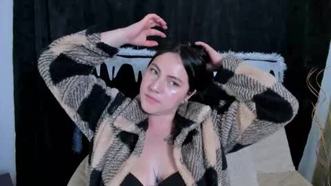 jeniferpowell_nm online show from 12.17.25