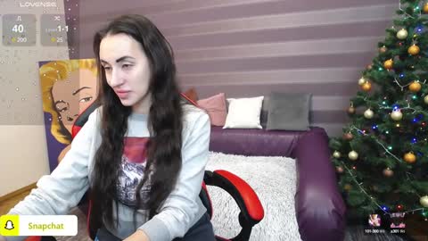 Snapshot of jeniferstone chatting on 12.26.24 Kira online show from 12.26.24