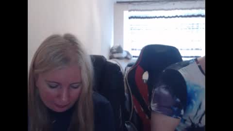 Snapshot of jenisandpeter chatting on 06.06.26 JenisAndPeter online show from 06.06.26