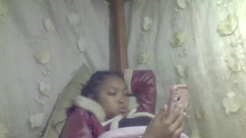 Snapshot of jenisca123 chatting on 10.12.25 jenisca123 online show from 10.12.25