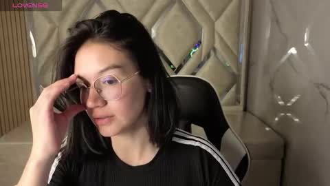 Snapshot of jenna_tx chatting on 10.22.25 Online 800 to 1400 online show from 10.22.25