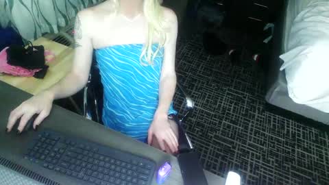 Jenna Cross online show from 12.20.24