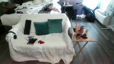 Jenna Cross online show from 11.01.25