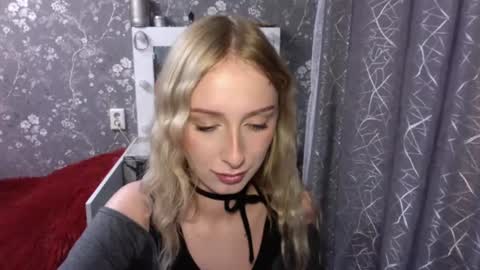 Snapshot of jennalomer chatting on 06.15.26 Jenna online show from 06.15.26