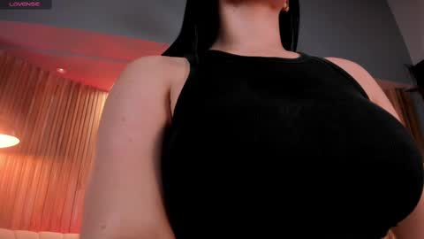 Snapshot of jennaolson chatting on 02.25.25 Jenna Olson online show from 02.25.25