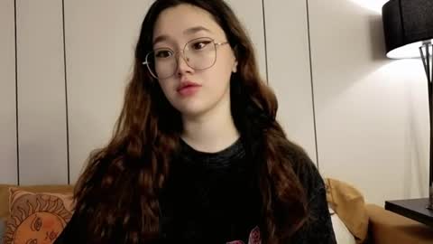 Snapshot of jennatyan chatting on 06.18.26 JENNA online show from 06.18.26