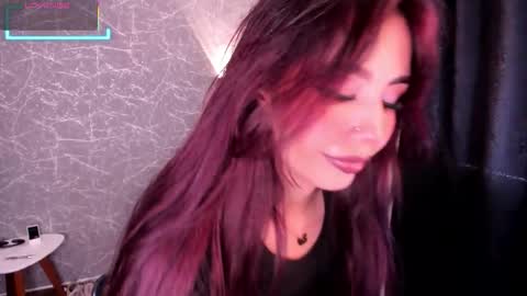 Jenner online show from 10.12.25