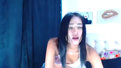 Snapshot of jenng18 chatting on 12.25.24 jenn online show from 12.25.24