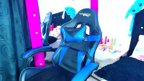 Snapshot of jenng18 chatting on 02.17.26 jenn online show from 02.17.26