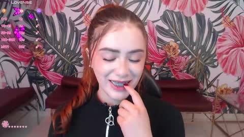Snapshot of jenni_arango chatting on 05.19.26 Jenny online show from 05.19.26
