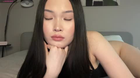 Snapshot of jennie_yung chatting on 04.13.26 jennie_yung online show from 04.13.26