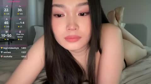 Snapshot of jennie_yung chatting on 04.21.26 jennie_yung online show from 04.21.26