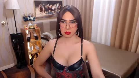 Snapshot of jenniegarcia chatting on 04.22.26 jenniegarcia online show from 04.22.26