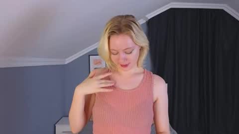 Snapshot of jennifer_mathis chatting on 10.02.25 jennifer_mathis online show from 10.02.25