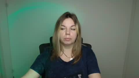 Snapshot of jennifer_moree chatting on 09.23.25 Jennifer online show from 09.23.25