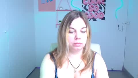 Snapshot of jennifer_moree chatting on 10.11.25 Jennifer online show from 10.11.25