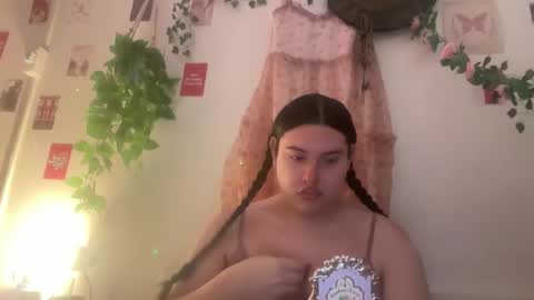 Snapshot of jennifer_robbie chatting on 06.06.26 jennifer_robbie online show from 06.06.26