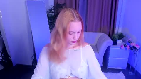 Snapshot of jennifer_shy_ chatting on 07.25.26 Jennifer online show from 07.25.26