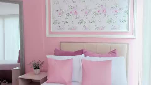 Snapshot of jennifer_snow_ chatting on 09.17.25 Jenifer online show from 09.17.25