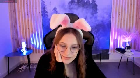 jenniferkiim online show from 11.08.25