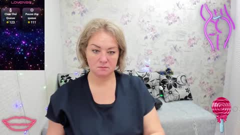 Snapshot of jenniferlight chatting on 12.30.24 Jennifer online show from 12.30.24