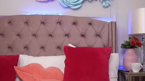 JenniferLovve online show from 11.21.25