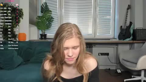 Snapshot of jenniferrakow chatting on 06.11.26 Sofia online show from 06.11.26