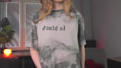 Snapshot of jenniferrakow chatting on 06.14.26 Sofia online show from 06.14.26