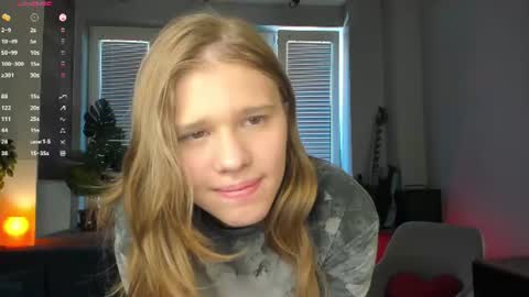 Snapshot of jenniferrakow chatting on 06.21.26 Sofia online show from 06.21.26