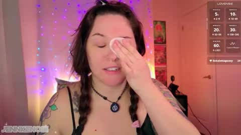 Snapshot of jennkenobi chatting on 02.23.26 Jenn online show from 02.23.26