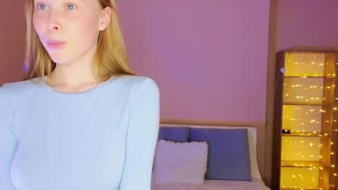 Snapshot of jenny_angelok chatting on 04.23.26 Next broadcast on December 05 subject to change online show from 04.23.26