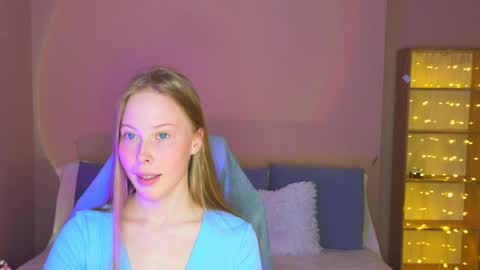 Snapshot of jenny_angelok chatting on 05.12.26 Next broadcast on December 05 subject to change online show from 05.12.26