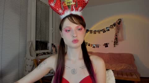 Snapshot of jenny_cox_love chatting on 12.23.24 Jennifer Jenny Darling   online show from 12.23.24
