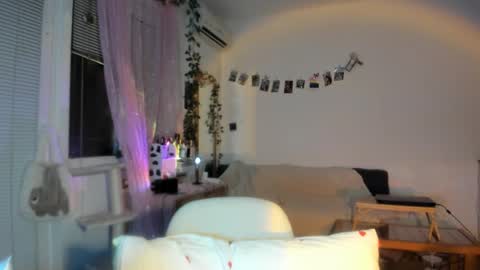 Jennifer Jenny Darling   online show from 02.01.26