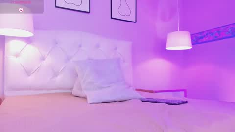 Snapshot of jenny_golden1 chatting on 02.20.25 Jenny online show from 02.20.25