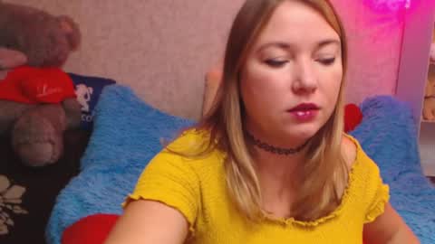 Snapshot of jenny_oliviawow chatting on 10.28.25 All the most interesting in private. my room for my smile online show from 10.28.25