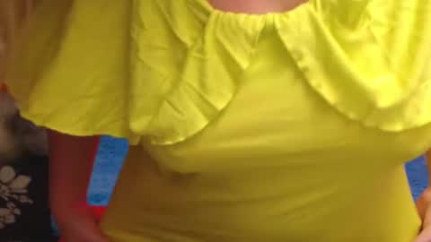 Snapshot of jenny_oliviawow chatting on 11.27.25 All the most interesting in private. my room for my smile online show from 11.27.25