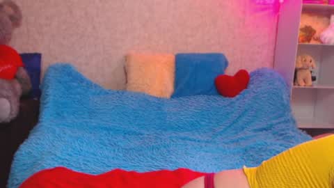 Snapshot of jenny_oliviawow chatting on 04.10.26 All the most interesting in private. my room for my smile online show from 04.10.26