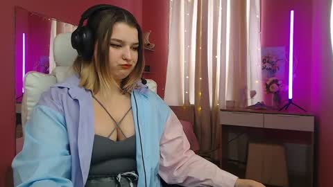 Snapshot of jenny_smitx chatting on 03.06.25 jenny_smitx online show from 03.06.25