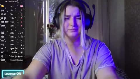 Snapshot of jenny_smitx chatting on 10.22.25 jenny_smitx online show from 10.22.25
