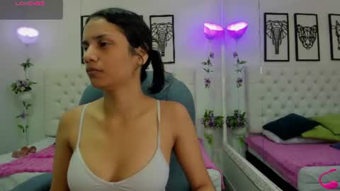 Snapshot of jenny_stark chatting on 06.25.26 jenny_stark online show from 06.25.26