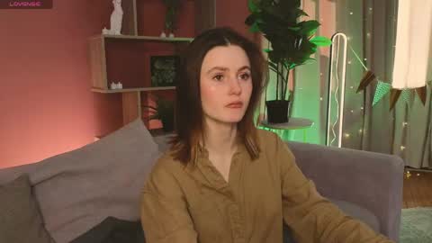 Snapshot of jennyfer_me chatting on 04.27.26 jennyfer_me online show from 04.27.26