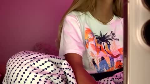 Snapshot of jennymylove69 chatting on 09.24.25 My LOLITA  online show from 09.24.25