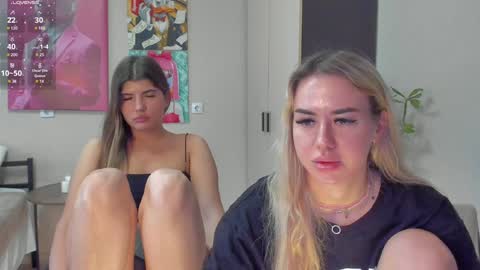 Hi hi We are Jessie and Betti online show from 01.08.25