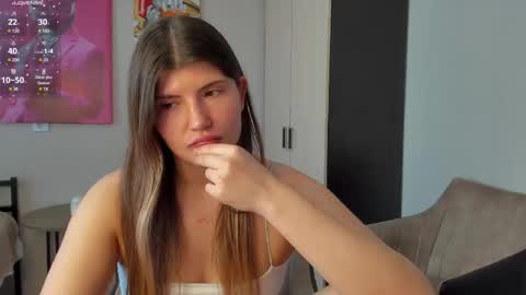 Hi hi We are Jessie and Betti online show from 03.09.25