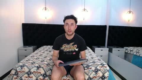 Snapshot of jeremmyandstacy chatting on 01.22.25 Jeremmyandstacy online show from 01.22.25